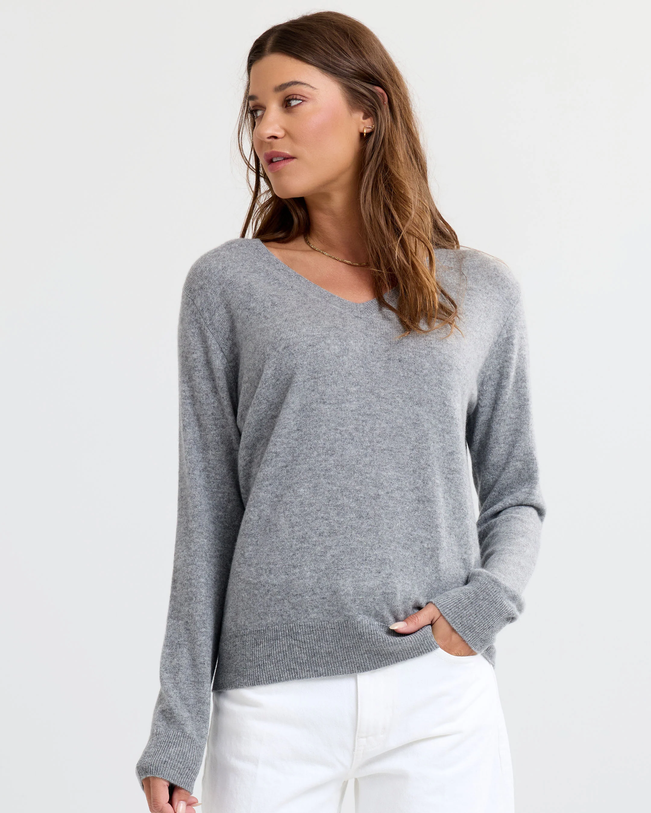 Essential Cashmere V-Neck - Image 5